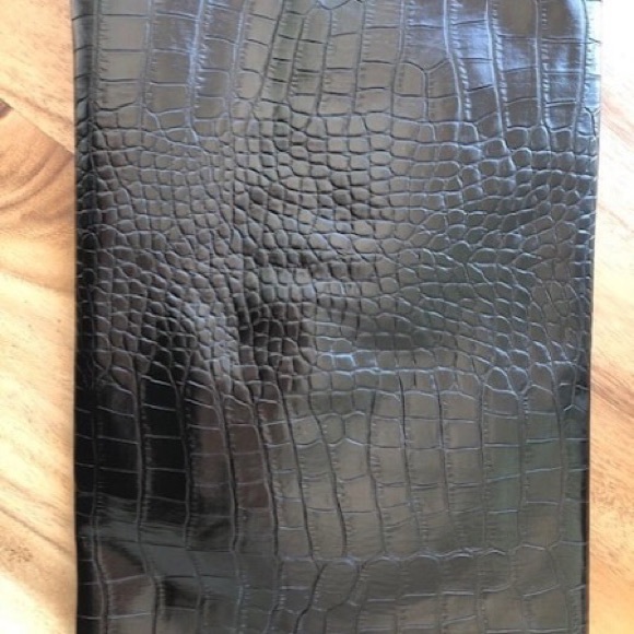 FCUK snakeskin clutch - Picture 3 of 3